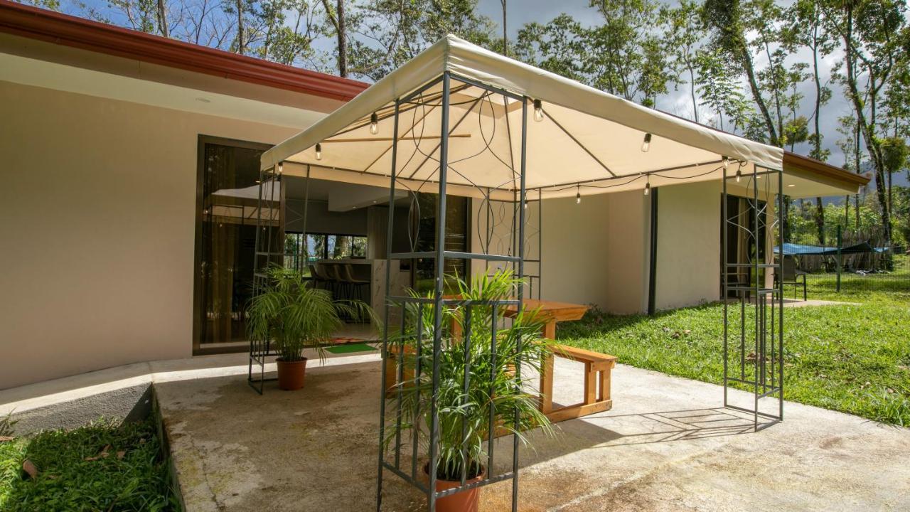 River Paradise Villa With Private Jacuzzi La Fortuna Eksteriør bilde
